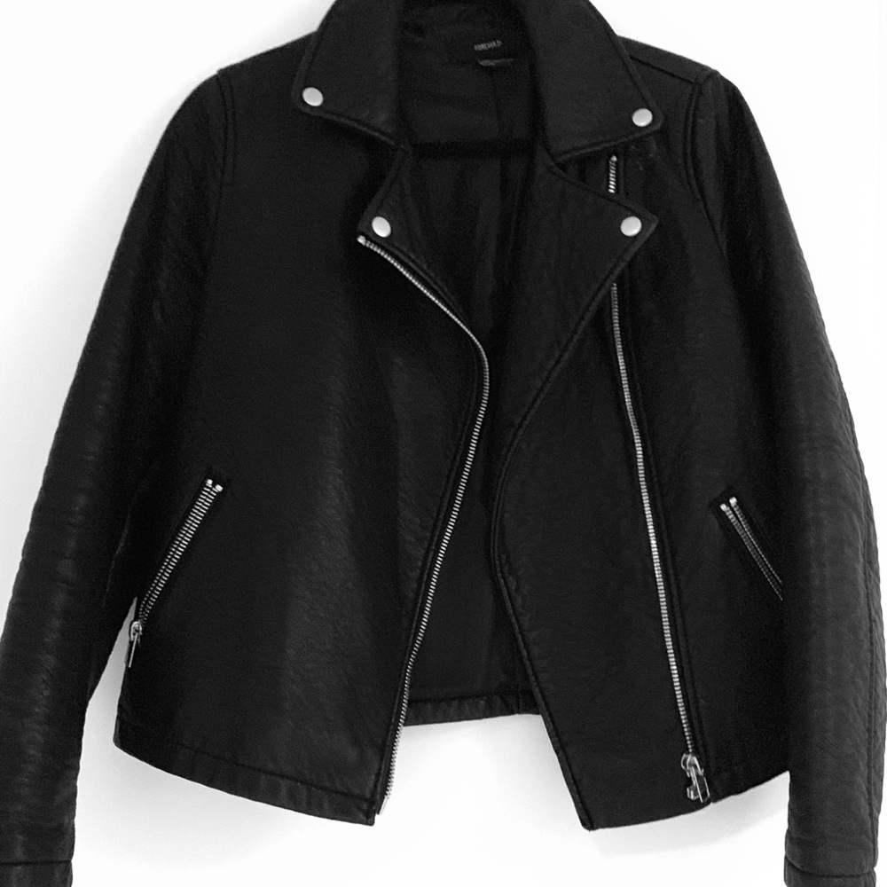 Forever 21 faux leather jacket size medium